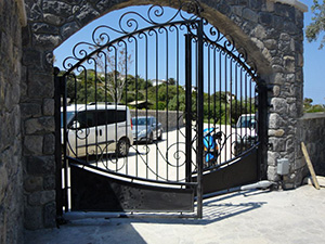 Dairesel Açılır Kanatlı Bahçe Kapıları